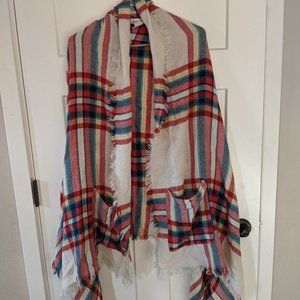 Plaid poncho with pockets